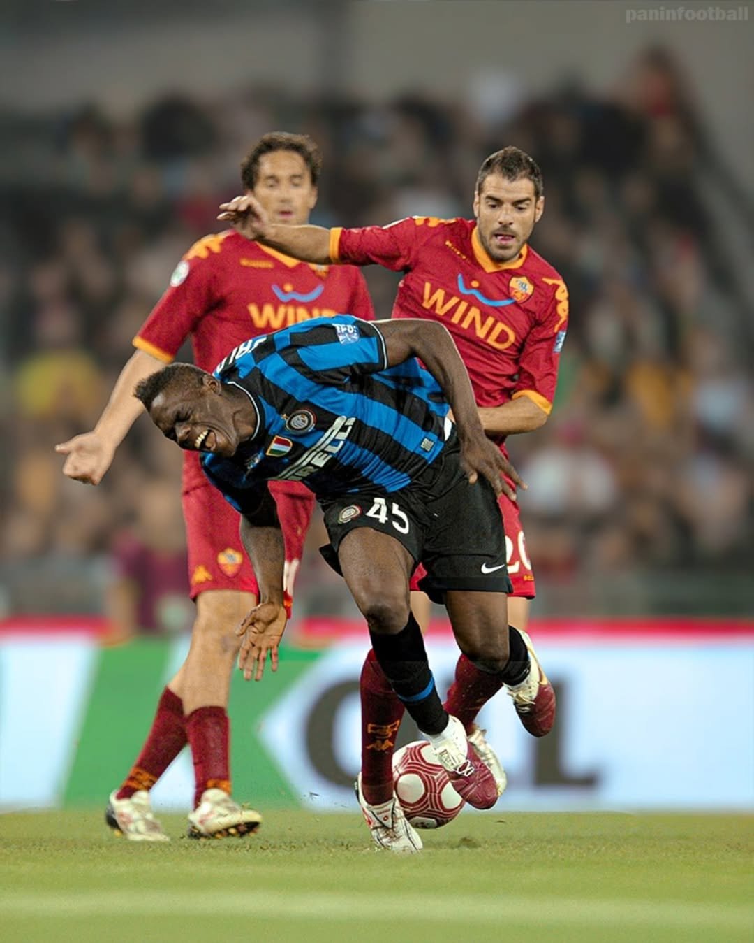 包含加时末段AC米兰备战足总杯，刷新队史纪录细节曝光，信心回归，轮换策略成焦点的词条